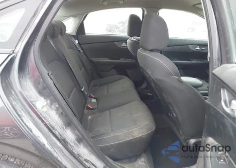 2019 Kia Forte Fe z USA, uszkodzony, nr VIN 3KPF24AD0KE106908